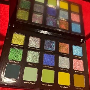 WOW POSHMARK - Authentic Adept Cosmetics 15 Pan Eyeshadow Palette